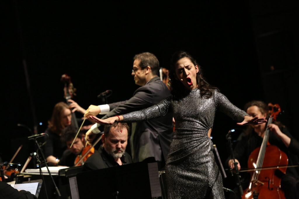 Mariana Flores, Leonardo García Alarcón, Sur le Fleuve d'argent, Geneva Camerata, Cappella Mediterranea